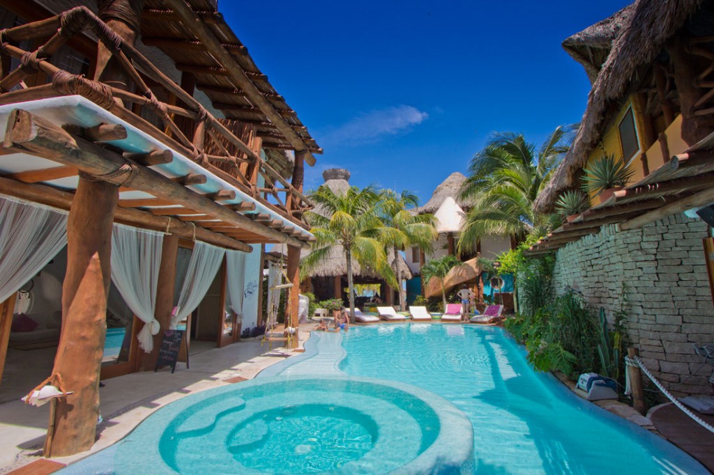 The pool at the boutique hotel Casa las Tortugas