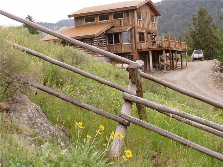 11 Dreamy Yellowstone Cabins You Can Rent for your Next Vacation