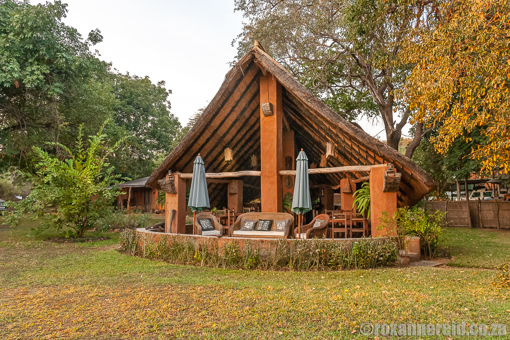 croc valley safari camp breakfast area