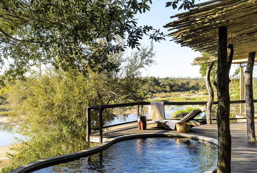 plunge pool with a view