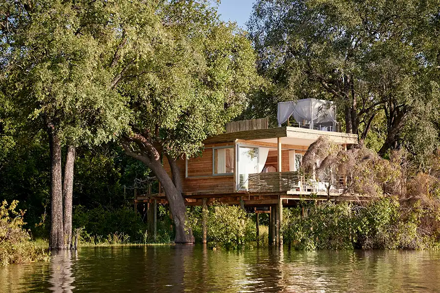 A riversite suite with a rooftop bed